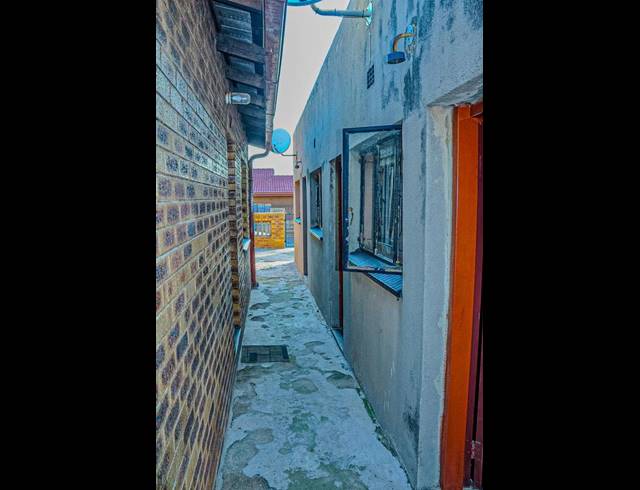 3 BEDROOM HOUSE FOR SALE IN TEMBISA